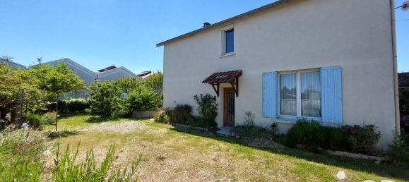 3 bedrooms House in Charente-Maritime, France No. 300969 3