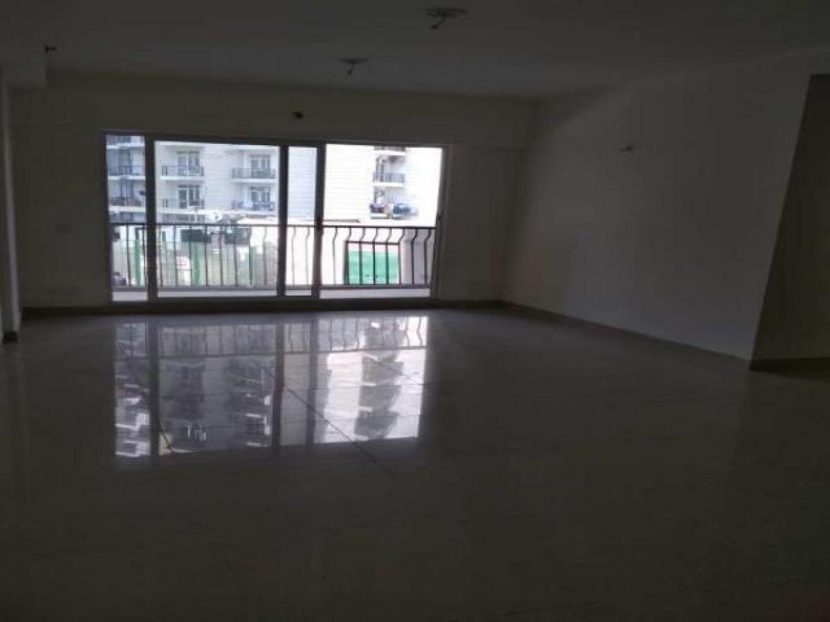 Casa de 3 dormitorios en Noida, India No. 50892