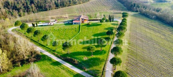 2 bedrooms House in Dozza, Italy No. 93825 3