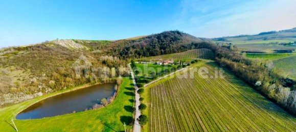 2 bedrooms House in Dozza, Italy No. 93825 2