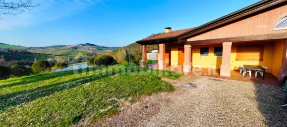 2 bedrooms House in Dozza, Italy No. 93825 9