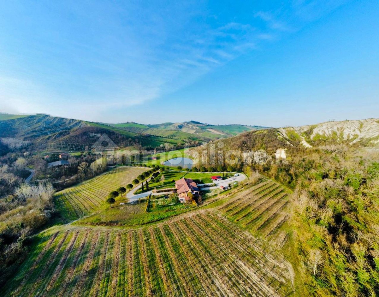 2 bedrooms House in Dozza, Italy No. 93825