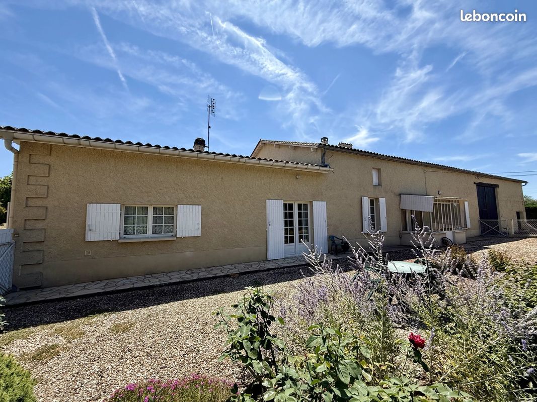 4 bedrooms House in Bergerac, France No. 337087