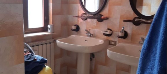 4 rooms Apartment in Peia, Italy No. 185169 4