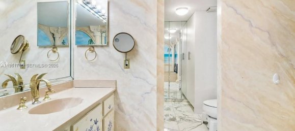 3 dormitorios propiedad comercial en venta en Miami, Miami-Dade, Florida, USA № 614409 8