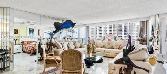3 dormitorios propiedad comercial en venta en Miami, Miami-Dade, Florida, USA № 614409 11