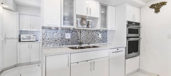 3 dormitorios propiedad comercial en venta en Miami, Miami-Dade, Florida, USA № 614409 15