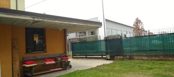 Apartamento de 2 habitaciónes en Gallarate, Italy No. 36879 17