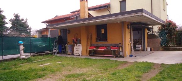 Apartamento de 2 habitaciónes en Gallarate, Italy No. 36879 16