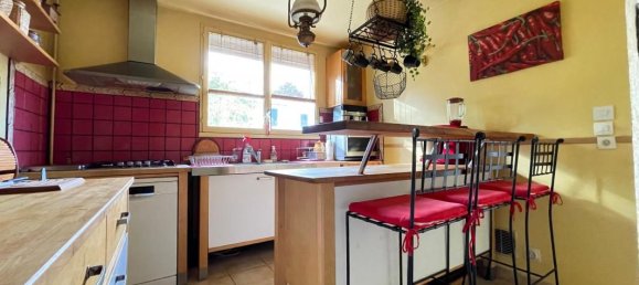 3 bedrooms House in Sucy-en-Brie, France No. 175868 3