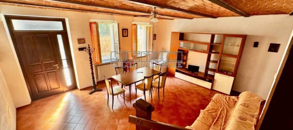 Casa de 2 dormitorios en Montemagno, Italy No. 296363 2