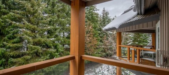 Studio in British Columbia, Canada No. 1180 6