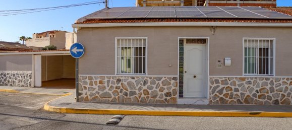 4 bedrooms House in Los Montesinos, Spain No. 151688 2