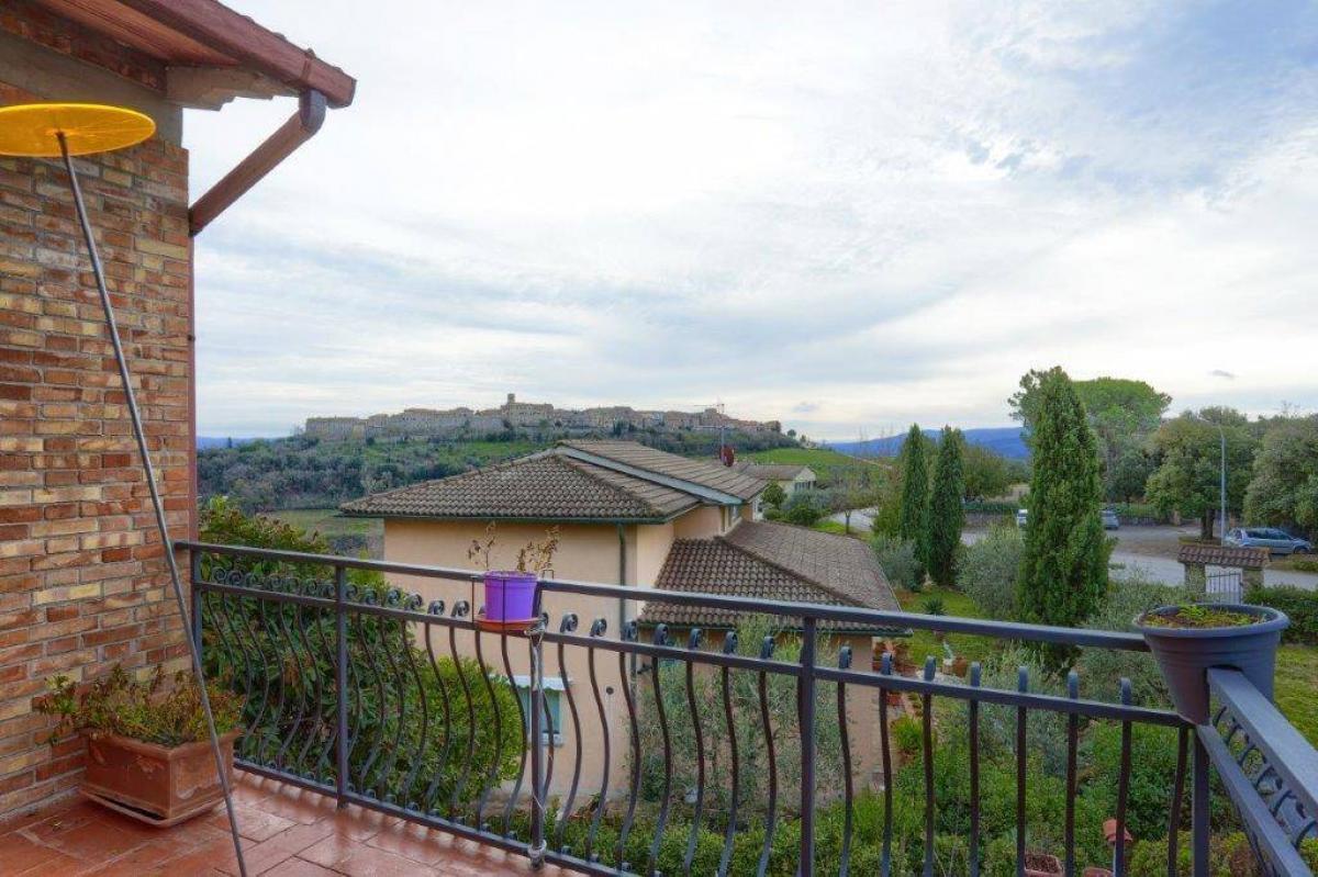 4 bedrooms Villa in Casole d'Elsa, Italy No. 1070