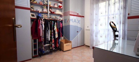 3 bedrooms Apartment in Livorno, Italy No. 289550 11