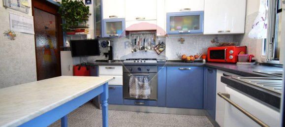 3 bedrooms Apartment in Livorno, Italy No. 289550 5