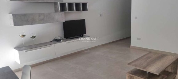 2 Schlafzimmer Maisonette-Wohnung in Zebbug, Malta, Nr. 8116 3