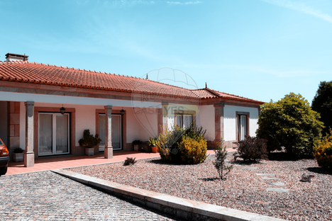 Casa de 5 dormitorios en Vila Nova de Cerveira, Portugal No. 170371