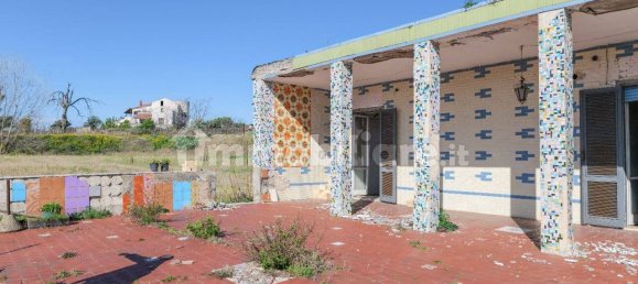 3 bedrooms Villa in Trecase, Italy No. 337834 3