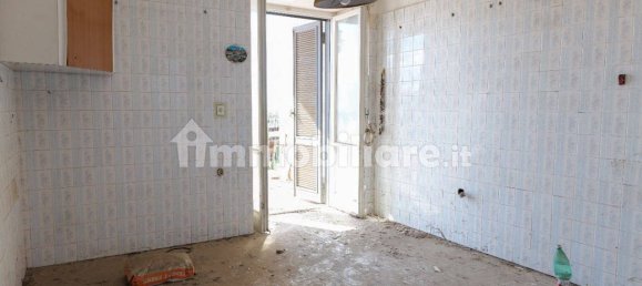 3 bedrooms Villa in Trecase, Italy No. 337834 8