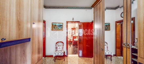 3 bedrooms Villa in Modena, Italy No. 212595 8