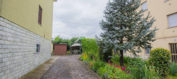 3 bedrooms Villa in Modena, Italy No. 212595 3