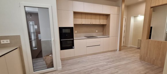 4 bedrooms Apartment in Madrid, Spain No. 166348 7