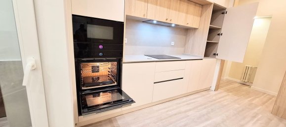 4 bedrooms Apartment in Madrid, Spain No. 166348 9