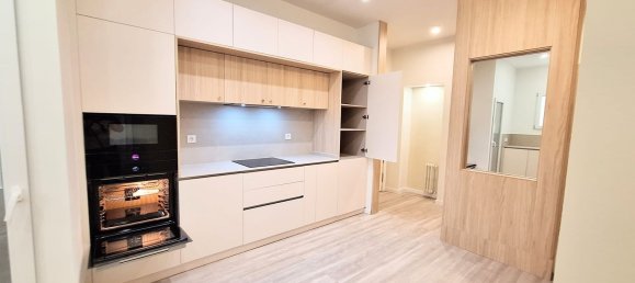 4 bedrooms Apartment in Madrid, Spain No. 166348 5