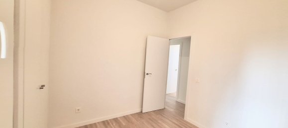 4 bedrooms Apartment in Madrid, Spain No. 166348 21