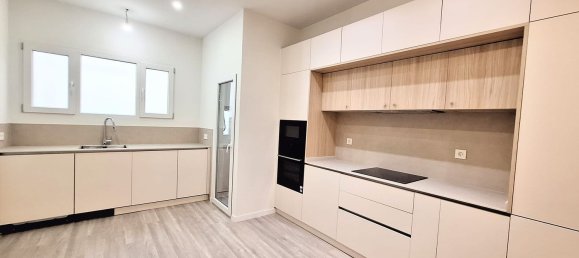 4 bedrooms Apartment in Madrid, Spain No. 166348 6