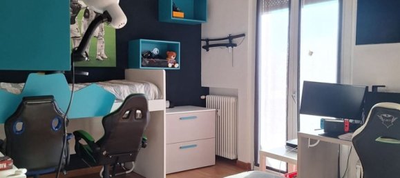 4-salle Appartement à Forlì, Italy No. 200831 8