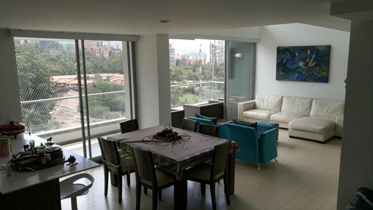 Casa T4 em Antioquia, Colombia N.º 1077