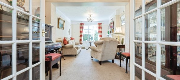 Дом в Аппер-Гравенхерст, Великобритания № 1942 3