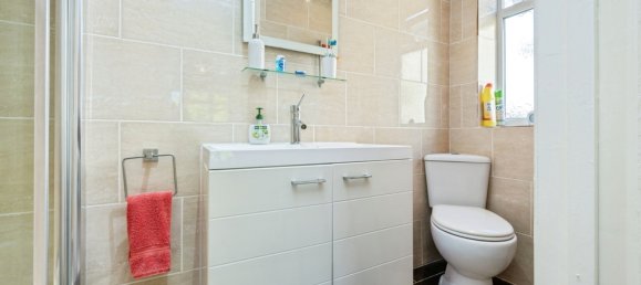 Дом в Аппер-Гравенхерст, Великобритания № 1942 15