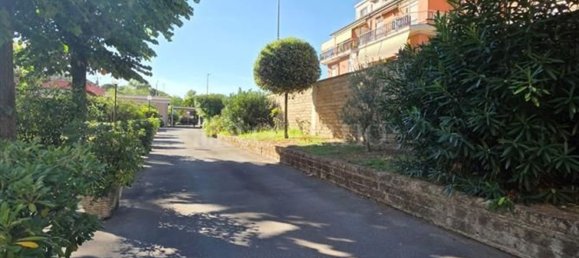 3 bedrooms Apartment in Rome, Italy No. 334320 10