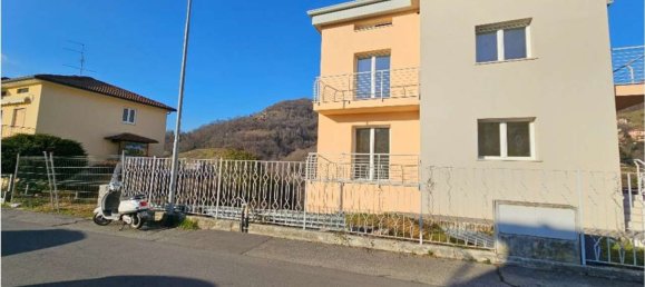 4 rooms Apartment in Villa d'Almè, Italy No. 6949 4
