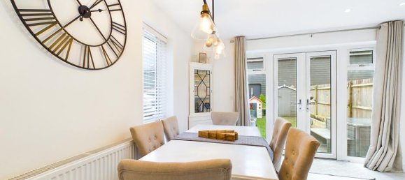 3 bedrooms House in Bordon, United Kingdom No. 13807 17