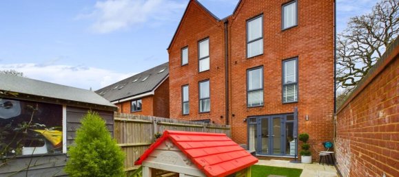 3 bedrooms House in Bordon, United Kingdom No. 13807 26