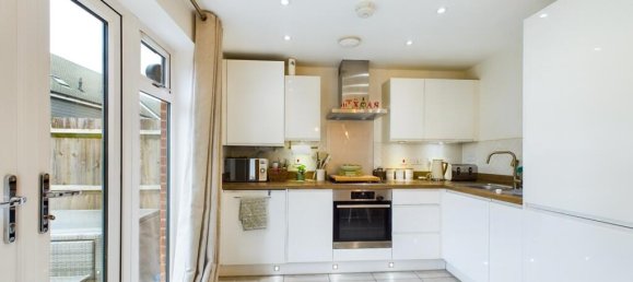 3 bedrooms House in Bordon, United Kingdom No. 13807 24