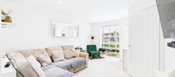 3 bedrooms House in Bordon, United Kingdom No. 13807 9