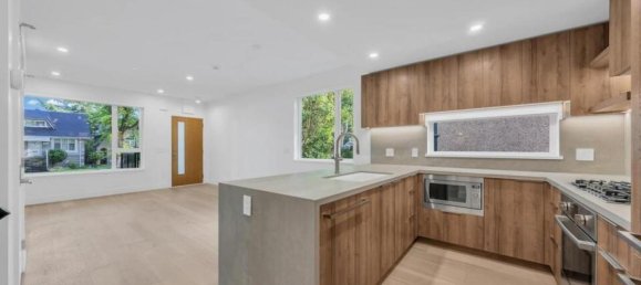 2 bedrooms House in British Columbia, Canada No. 1248 9