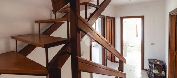 3 Schlafzimmer Wohnung in Vitorchiano, Italy, Nr. 258299 18