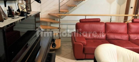 7 غرف نوم منزل في Livorno, Italy رقم 128884 4