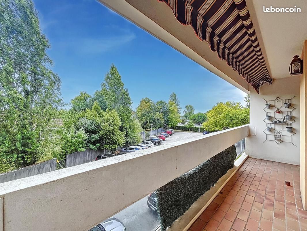 3 Schlafzimmer Wohnung in Lormont, France, Nr. 293985