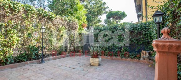 2 bedrooms House in Rome, Italy No. 317292 14