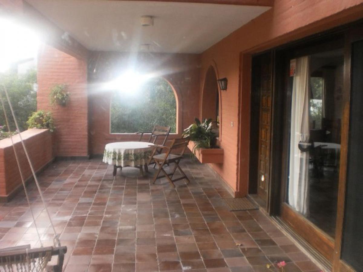 Casa de 3 dormitorios en Maldonado, Uruguay No. 1142