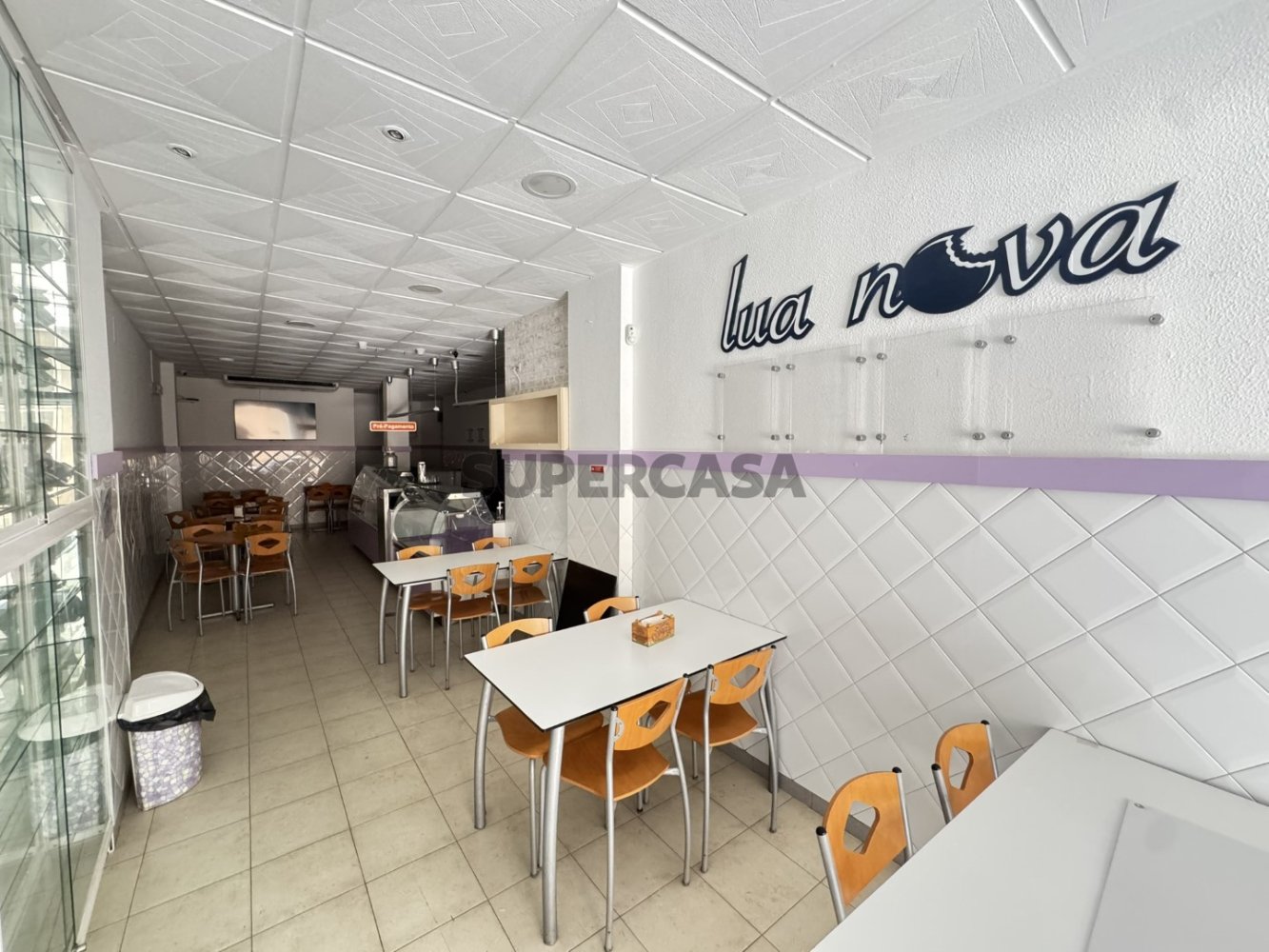 Gewerbliche Immobilie in Barreiro, Portugal 74m², Nr. 160897