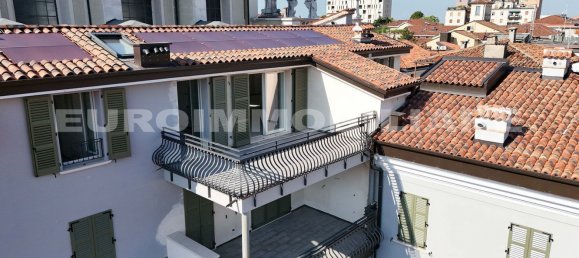 Ático de 4 dormitorios en Brescia, Italy No. 365373 11