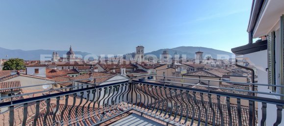 Ático de 4 dormitorios en Brescia, Italy No. 365373 3